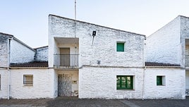 'Colonización', de M. Armingol y L. Debat, y 'Los pueblos de Franco', de Antonio Cazorla: retrato de municipios de nuevo cuño