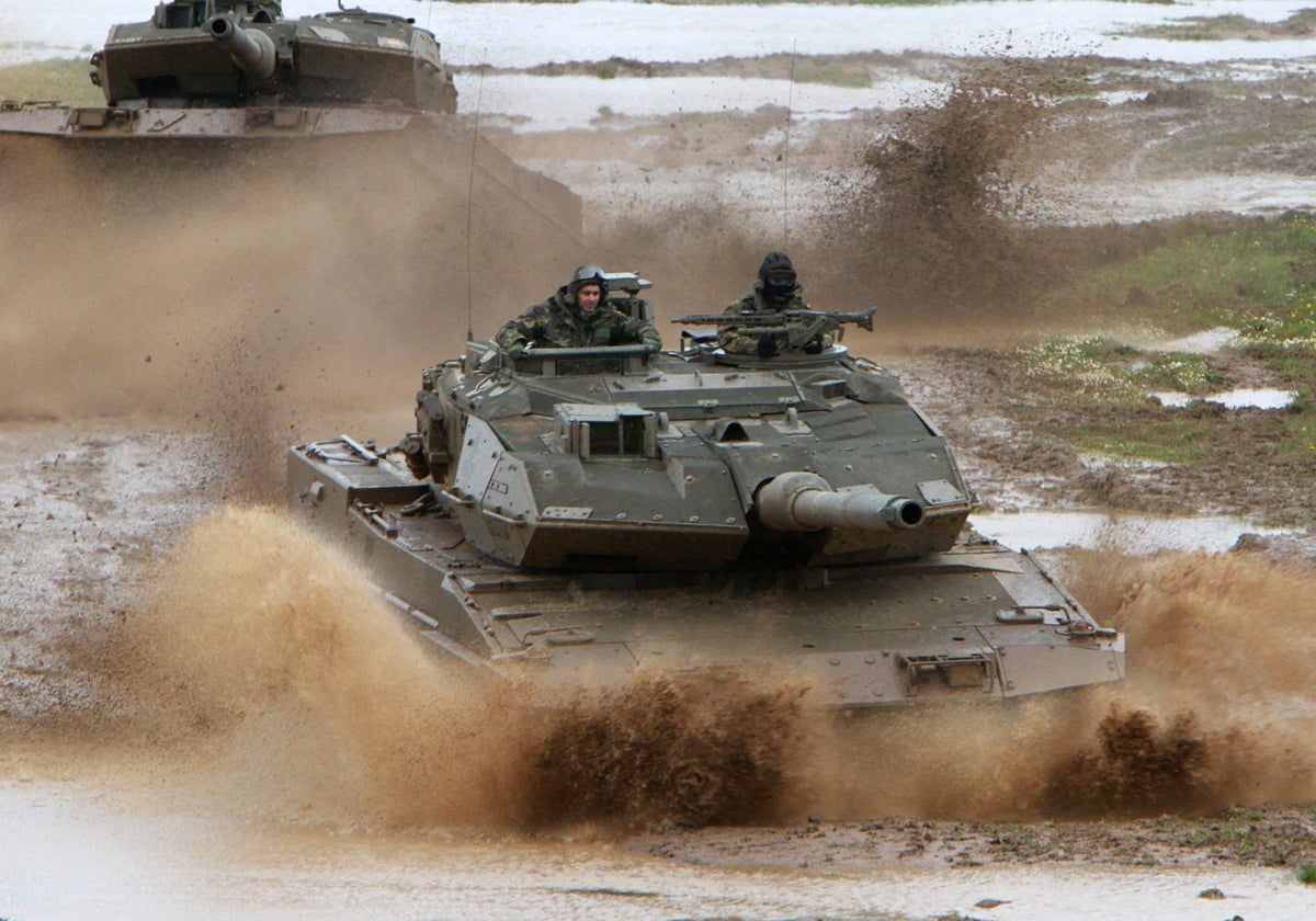 Carros de combate Leopard 2E de la Brigada de Infantería Mecanizada 'Extremadura' XI