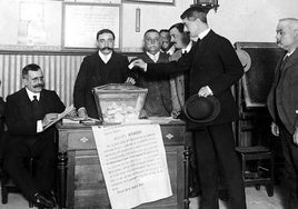 El «arte de comprar votos»: los fraudes que persiguen a España desde hace 150 años