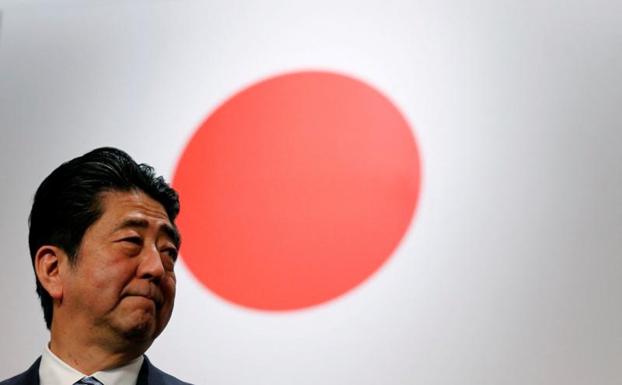 Abe, sobre estas líneas