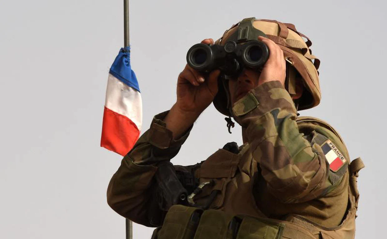 Francia saca sus tropas de Mali y las traslada a Níger para luchar contra el yihadismo