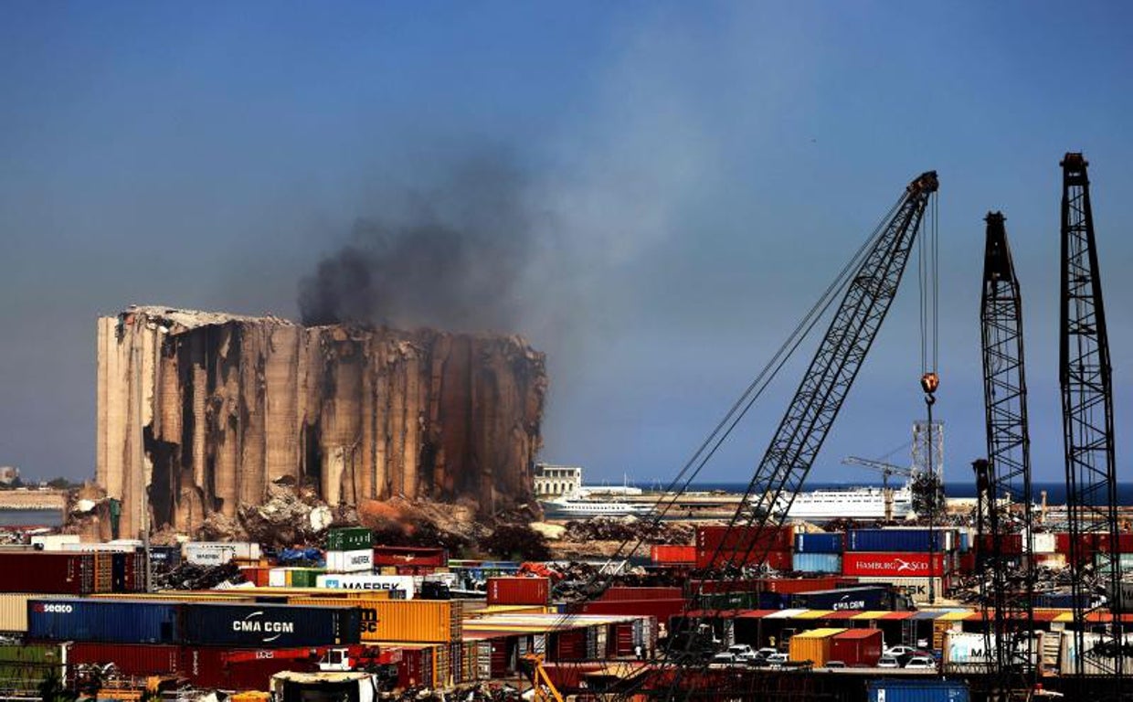 El puerto, con el fuego ya extinguido