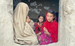 Niñas afganas a la venta para comer