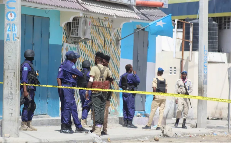 Al menos 30 muertos en el ataque yihadista a un hotel de la capital de Somalia