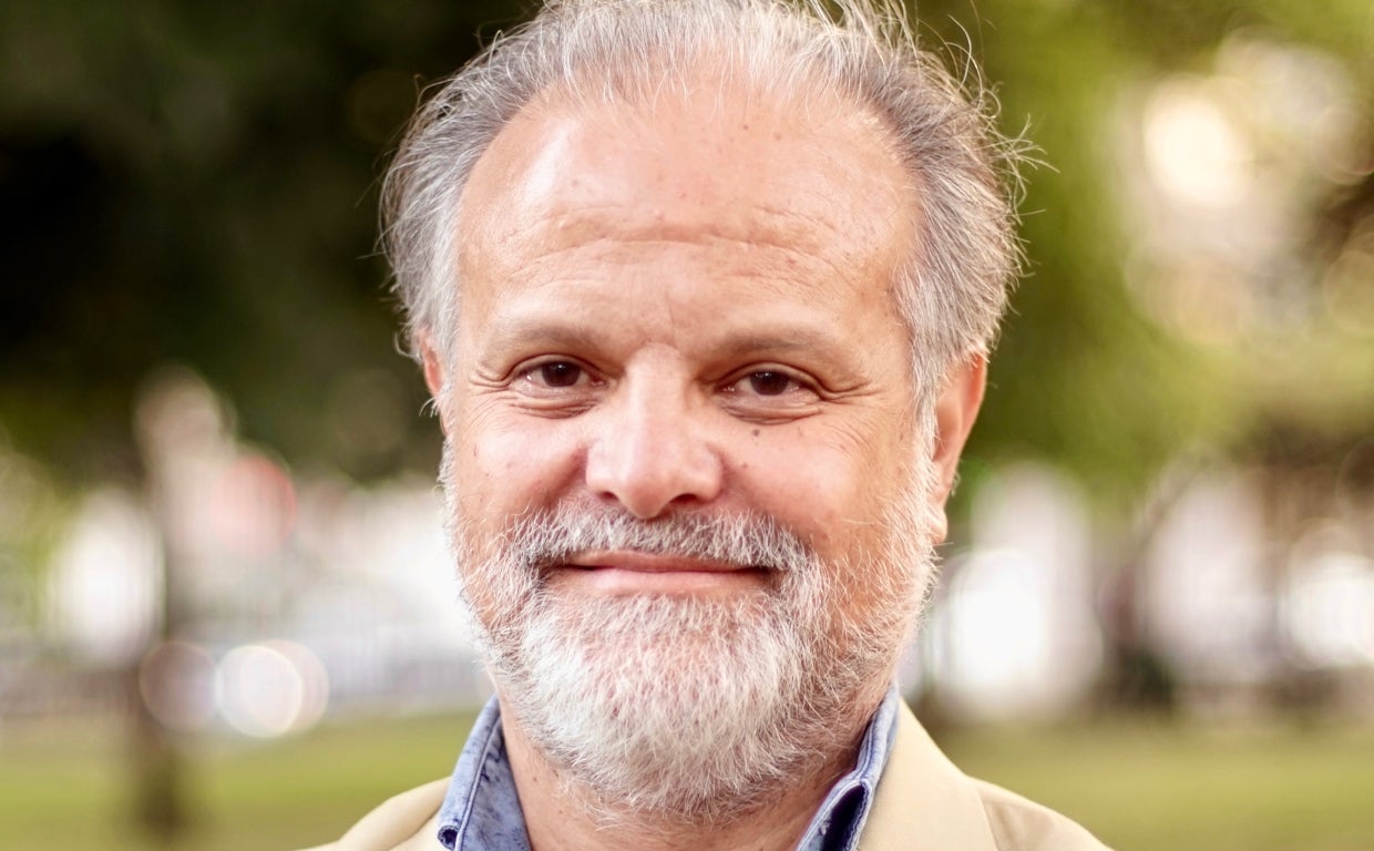 El escritor chileno Carlos Franz