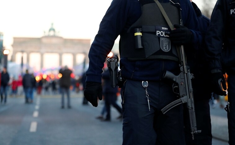 La policía alemana abate a un hombre que apuñaló a tres personas al grito de «Alá es grande»