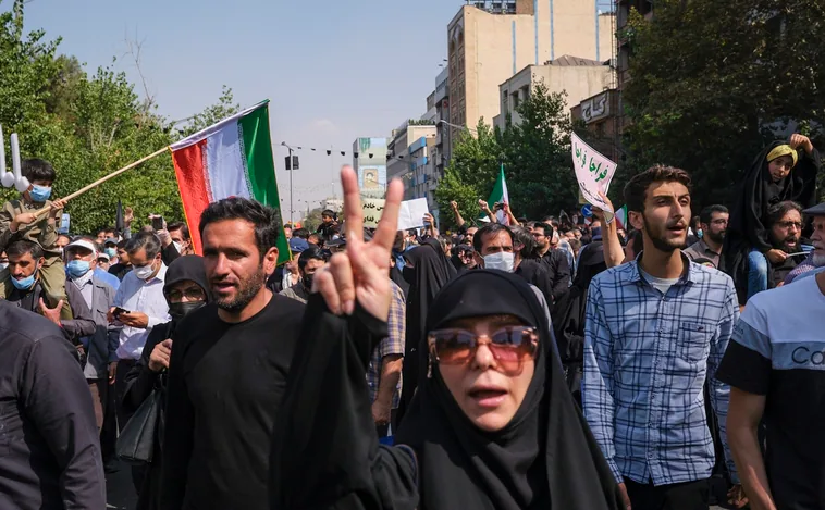 El régimen de Irán llama a sus seguidores a marchar contra las protestas «alentadas por extranjeros»