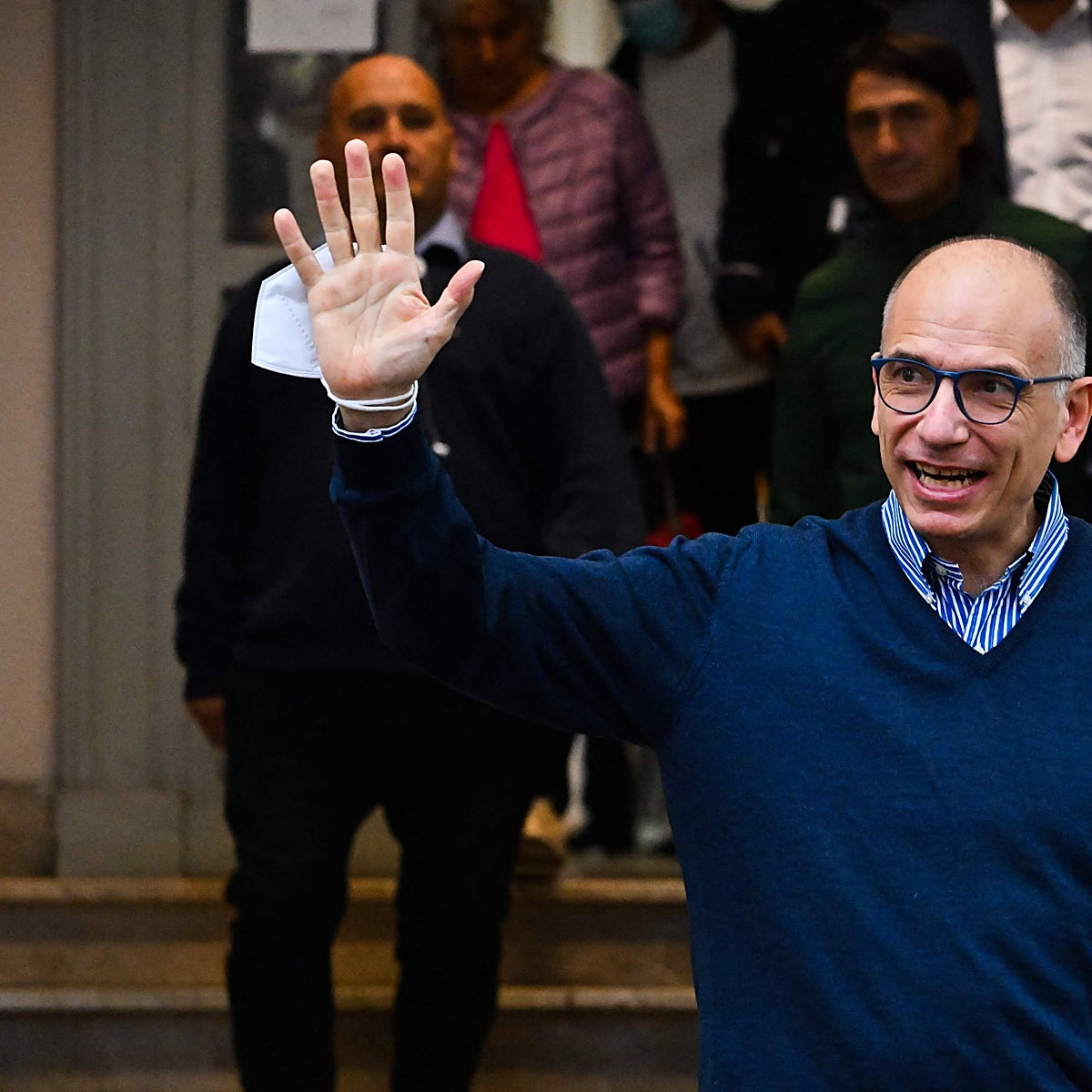 El hundimiento de la izquierda italiana provoca la renuncia de Enrico Letta