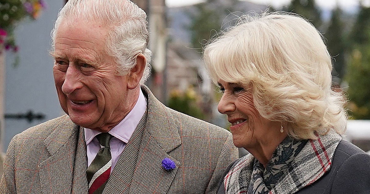 El Rey Carlos III de Inglaterra y su esposa y Reina consorte, Camila