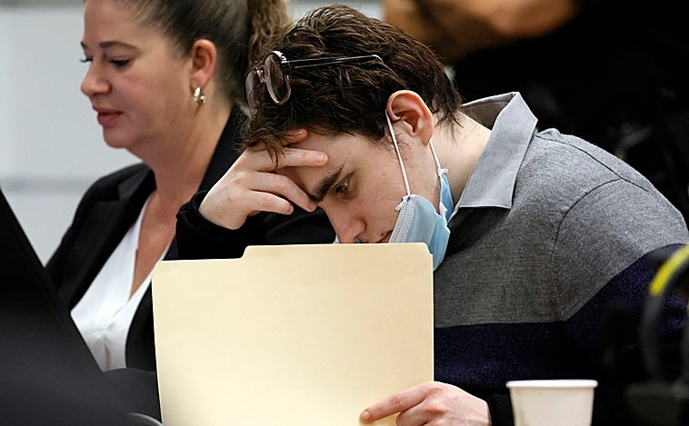 Cadena perpetua para el tirador  que mató a 17 personas en una escuela de Parkland (Estados Unidos)