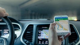 Detenido por agredir con una barra de hierro a un taxista en Gerona y amenazar a otro con un cuchillo