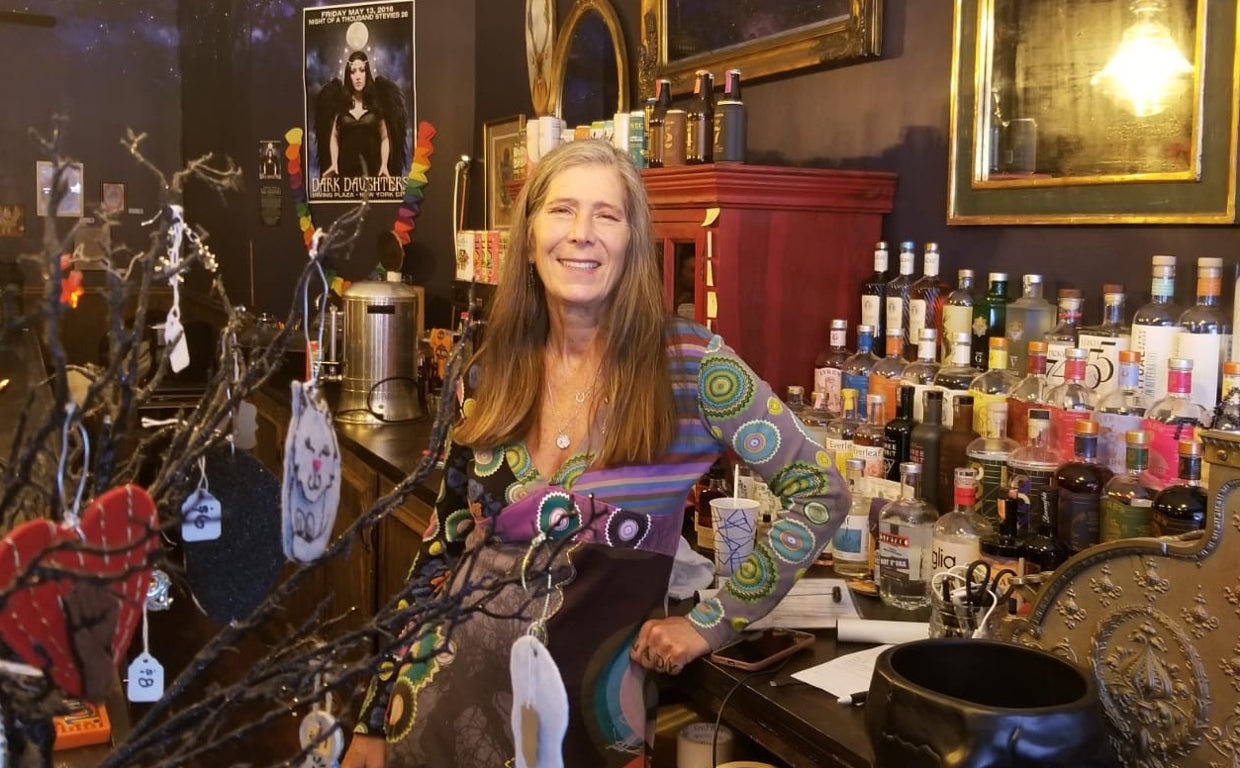 Abby Ehrman es la dueña de Hekate, el único bar sobrio -de momento- en Nueva York