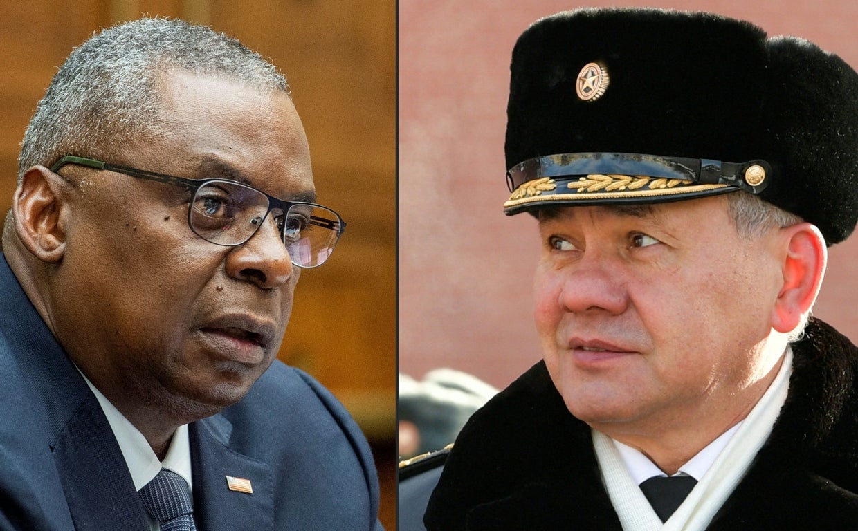El secretario de Defensa de EE.UU., Lloyd Austin, y el ministro ruso de Defensa, Serguéi Shoigu
