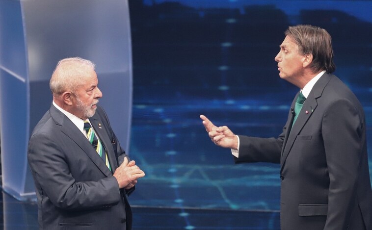 Lula da Silva (left) and Bolsonaro, last Sunday during a televised debate