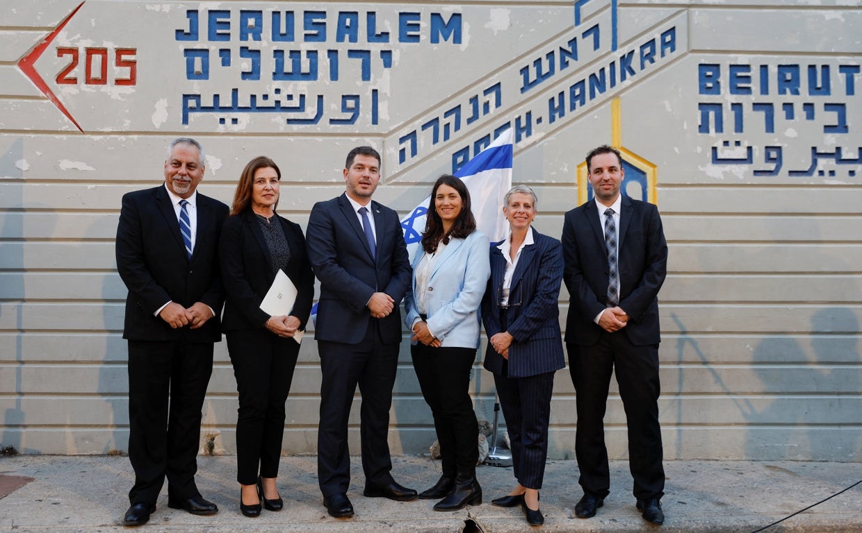 El director general del Ministerio de Energía de Israel, Lior Schillat, anuncia el acuerdo