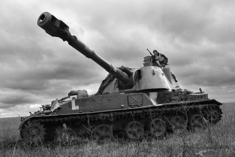 Soldados de una unidad de artillería de la Brigada 63 del Ejército ucraniano en posición de combate en el frente sur de Jersón. La recuperación de esta ciudad de casi 300.000 habitantes, capital del óblast del mismo nombre, ha sido calificada como vital por el presidente Volodímir Zelenski