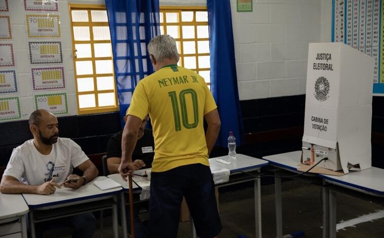 La Policía brasileña realiza más de 560 operaciones para bloquear el voto en zonas pro Lula