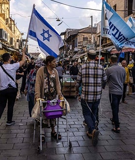 Imagen secundaria 2 - Netanyahu aspira a volver al poder en las quintas elecciones en Israel en menos de cuatro años