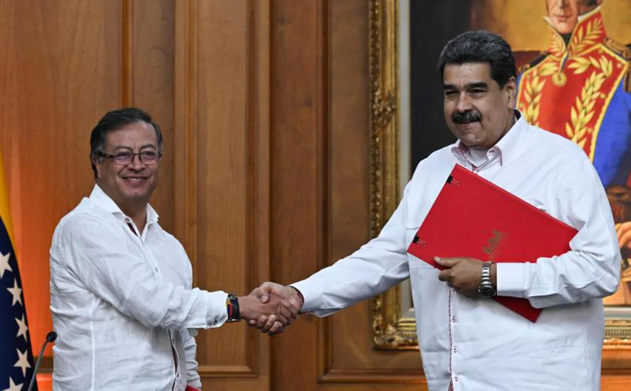 Nicolás Maduro recibe a Petro en Caracas