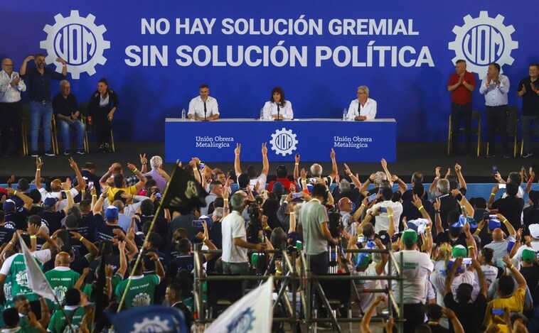Cristina Kirchner reaparece en un acto por primera vez desde su intento de asesinato