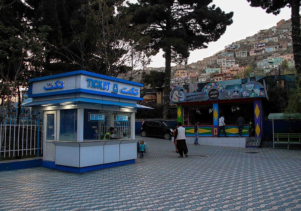 Uno de los parques en Kabul donde los talibanes han prohibido la entrada a las mujeres