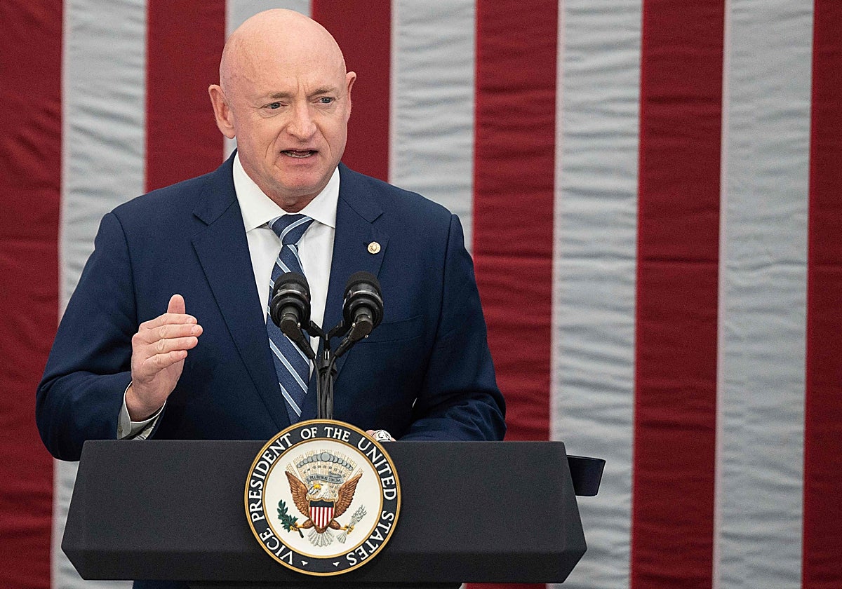 El senador demócrata estadounidense Mark Kelly
