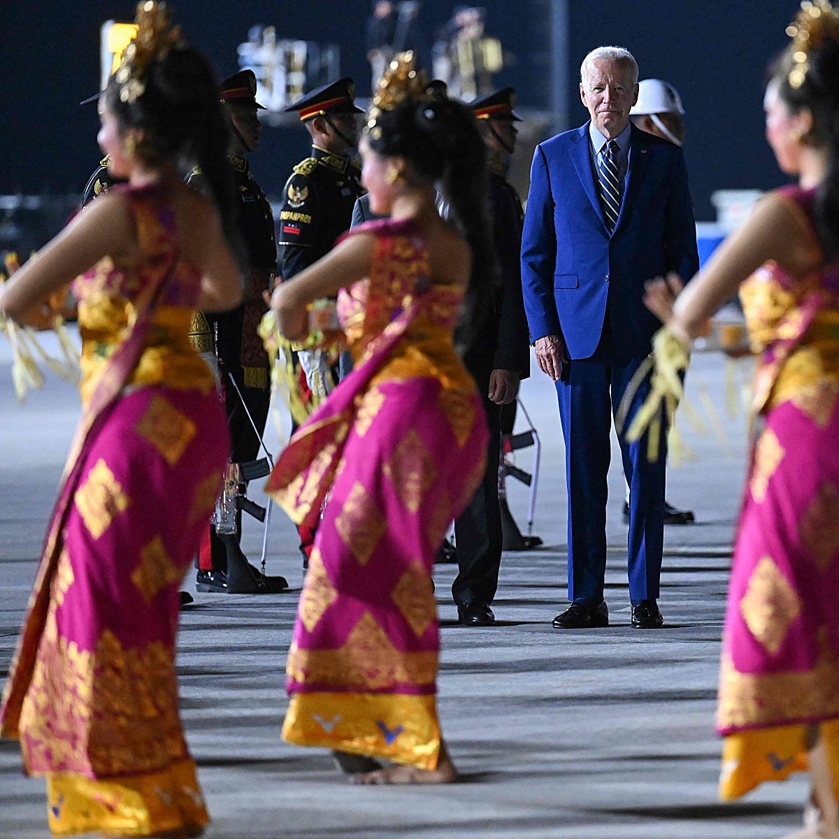 Biden y Xi Jinping tratan de rebajar la tensión en la cumbre del G-20 en Bali