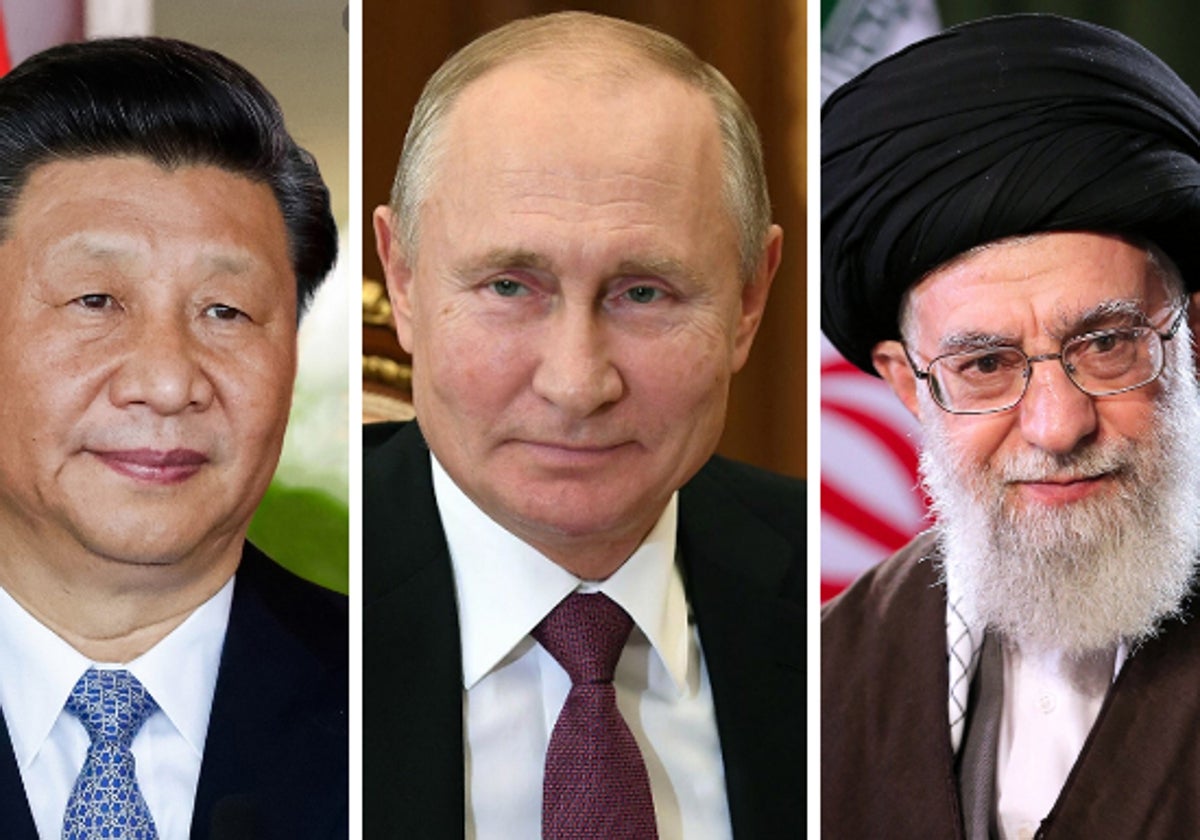 Xi Jinping (izquierda), Vladímir Putin y Ali Jameneí