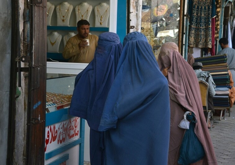 Los talibanes cierran peluquerías y salones de belleza femeninos de Afganistán