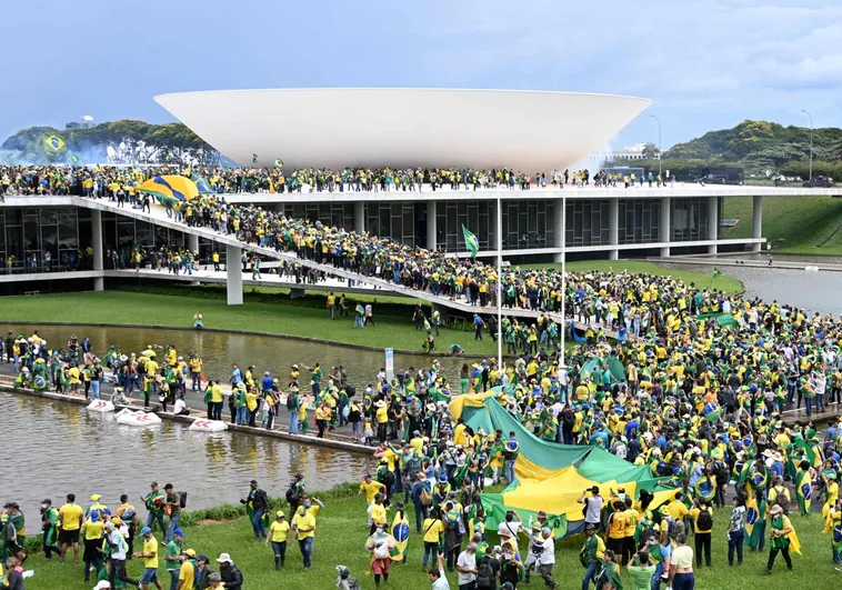 La profanación de los símbolos arquitectónicos de la democracia brasileña