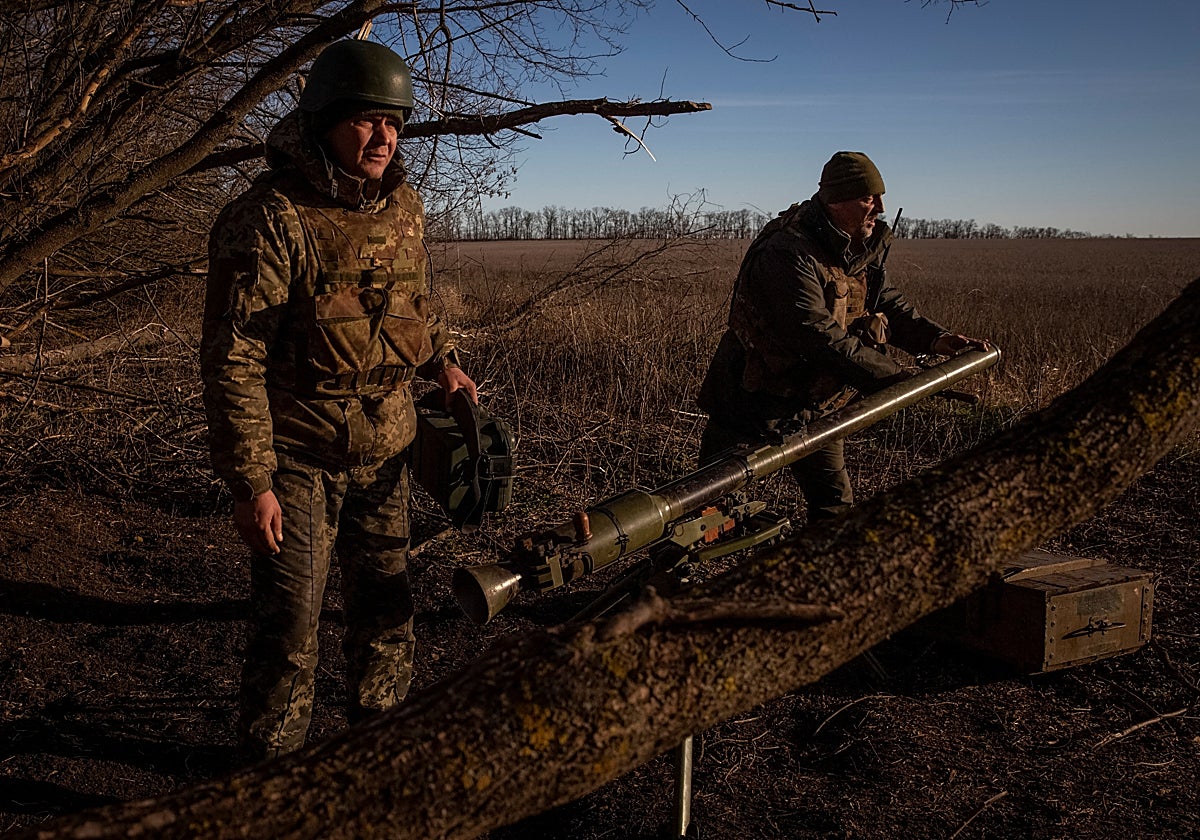 Soldados ucranianos serán entrenados para manejar los Leopard