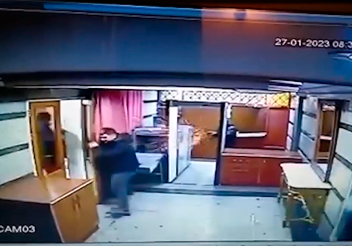 Exterior de la Embajada de Azerbaiyán en Teherán