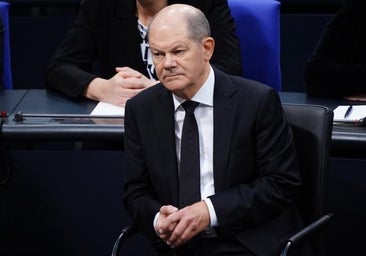 Scholz se niega a enviar aviones de combate a Ucrania mientras Biden deja la puerta abierta