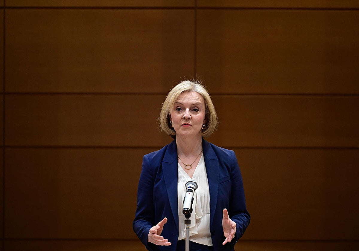 La expremier, Liz Trussm durante su primer discurso internacional