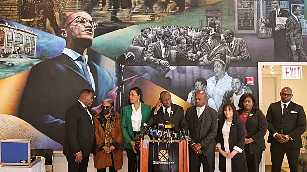 Acto celebrado en el Audubon Hall con las hijas de Malcolm X