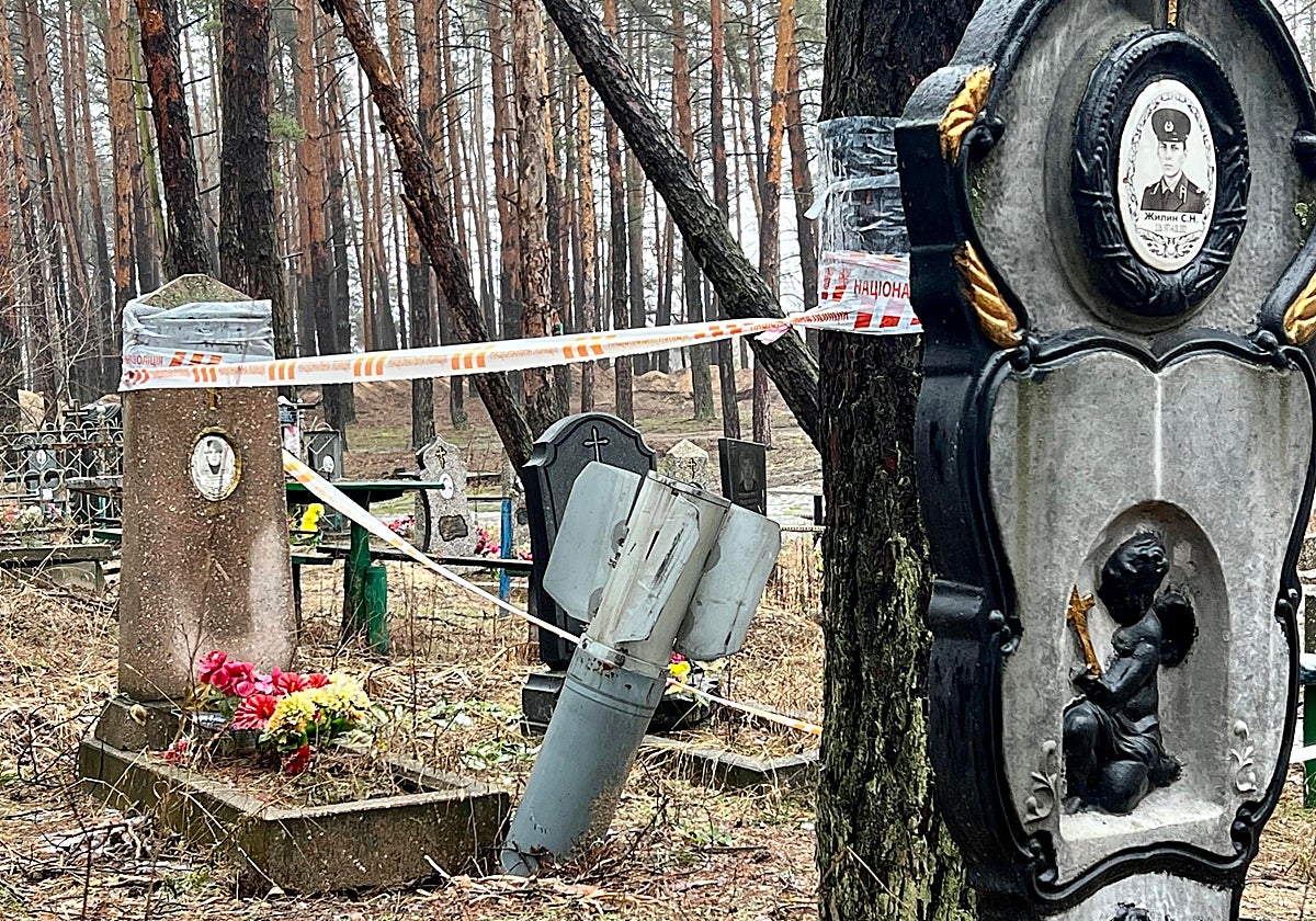 Cementerio de Izium, una de las ciudades más castigadas por la invasión rusa