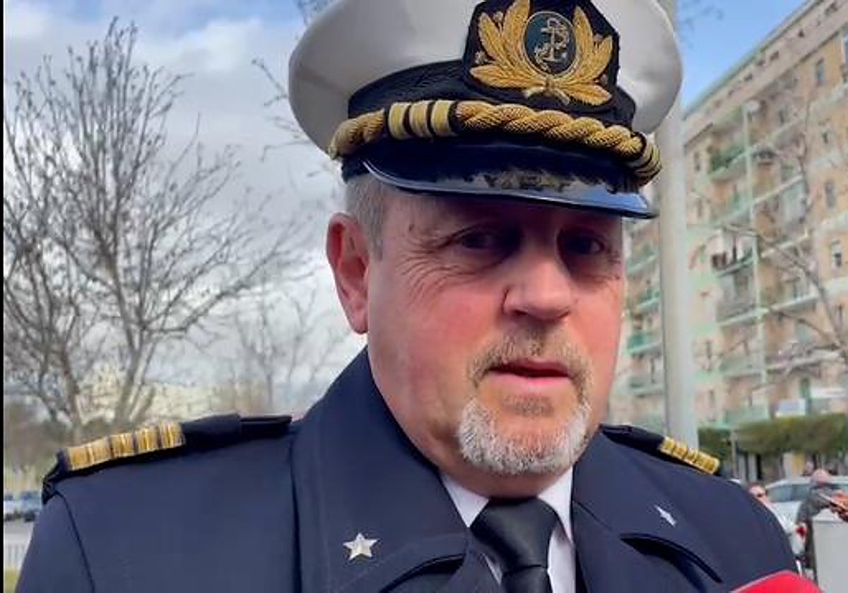 Vittorio Aloi, comandante de la Guardia Costera de Crotone