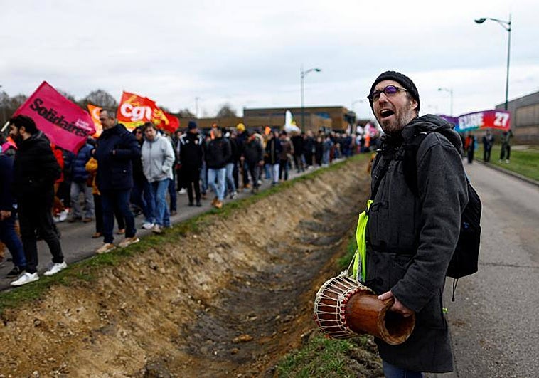 Fotogalería: los sindicatos paralizan el tráfico y las refinerías de Francia