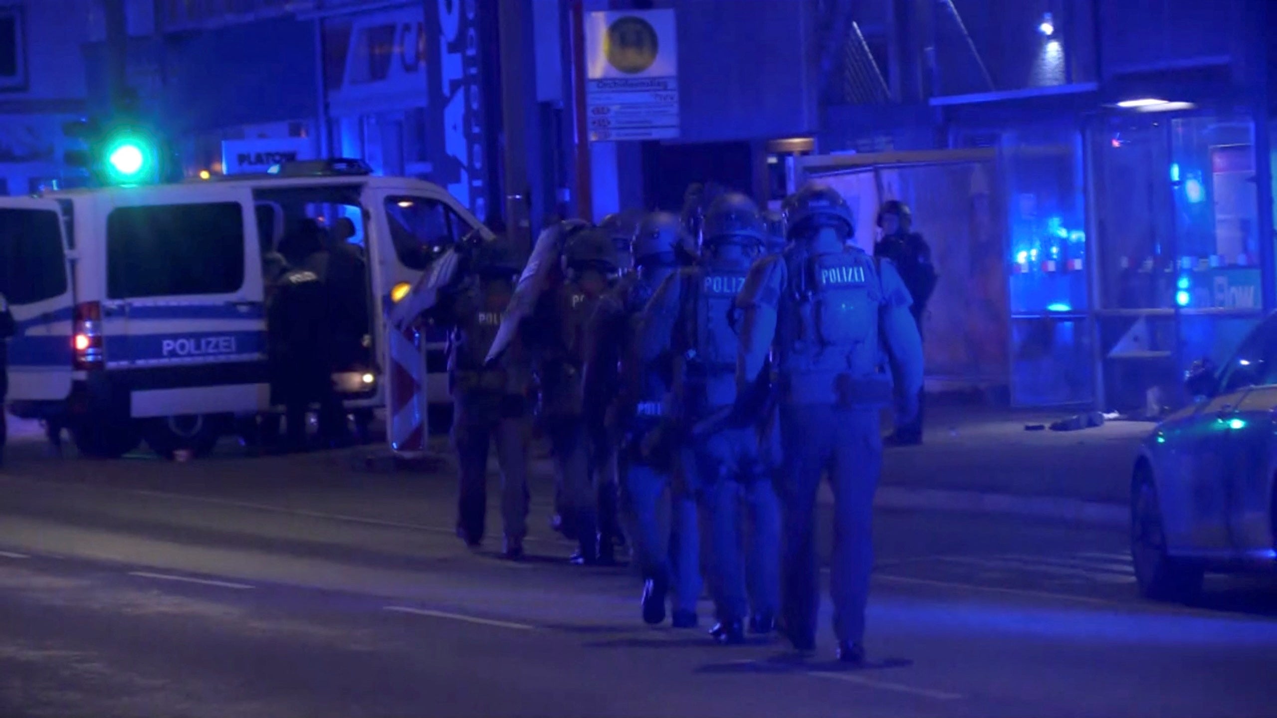 La policía asegura el área luego de un tiroteo mortal en Hamburgo