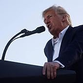 Donald Trump, imputado por pagar a una actriz porno para comprar su silencio