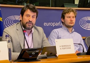 El famoso actor griego y eurodiputado de izquierda radical Alexis Yeorgulis, acusado de acoso sexual por una política socialista