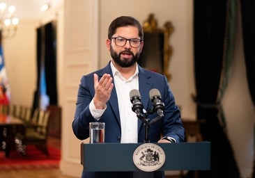 Boric anuncia control del Estado en el negocio del litio, pero mantiene participación de privados