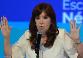 Cristina Kirchner reaparece en un acto: «Ya di lo que tenía que dar»