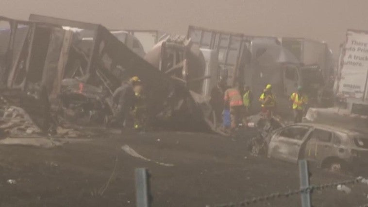 Un espectacular choque en cadena deja al menos 6 muertos en Estados Unidos