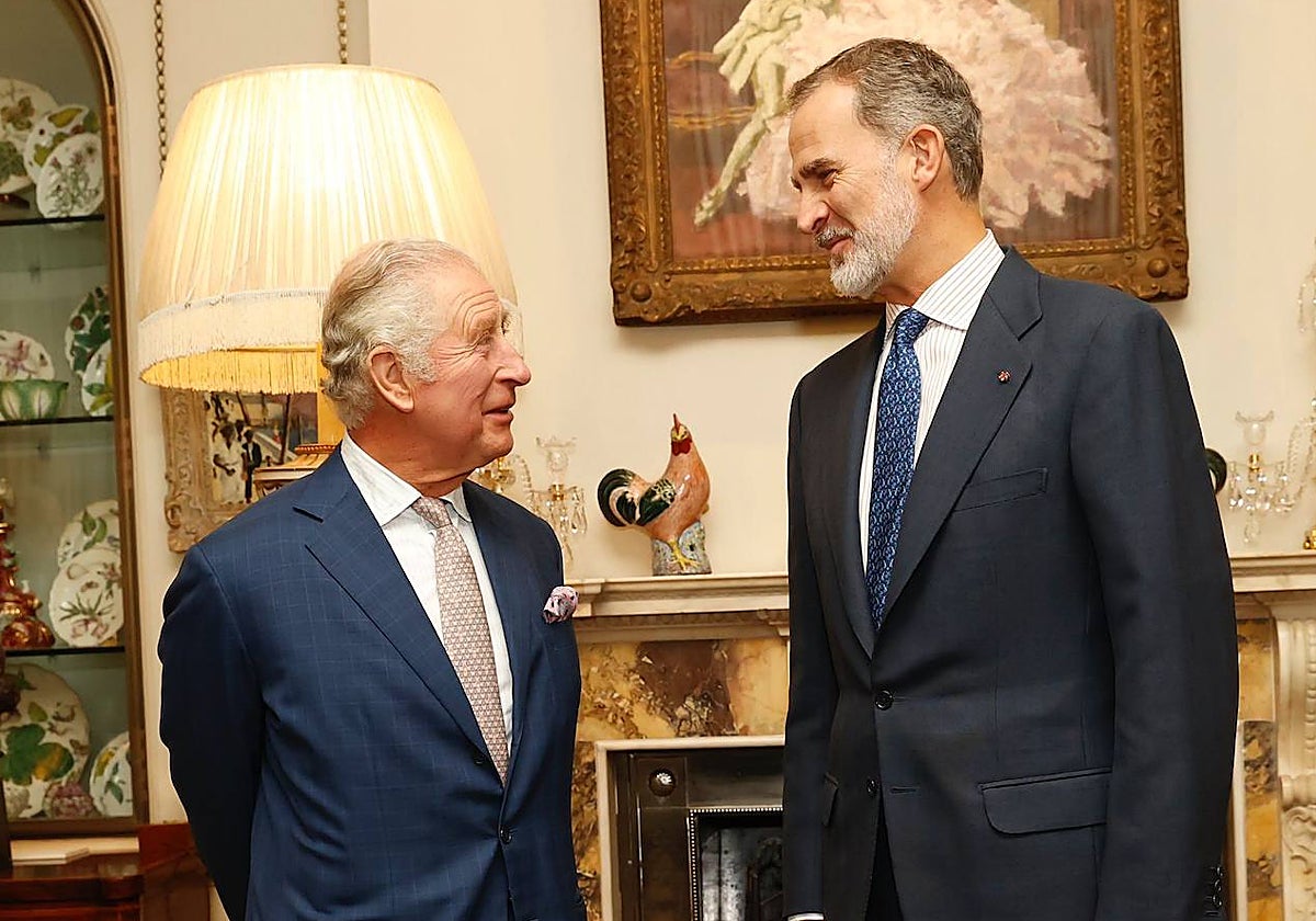 Felipe VI y Carlos III, el pasado mes de noviembre, en Londres