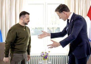 Zelenski pide en La Haya la creación de un tribunal especial para juzgar a Putin