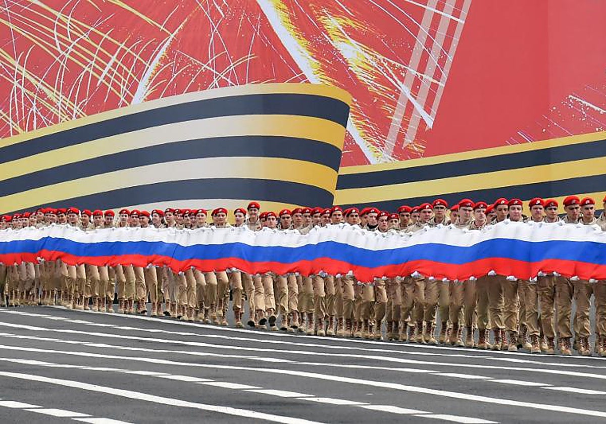 Ensayo general para el desfile del Día de la Victoria en San Petersburgo