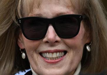 Así es E. Jean Carroll, la mujer que ha conseguido que Trump pague por su historial de abusos sexuales