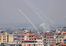 Disparan cientos de cohetes desde Gaza hacia Israel tras nuevos ataques