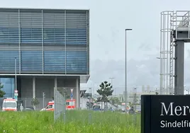 Dos muertos en un tiroteo en una fábrica alemana de Mercedes-Benz